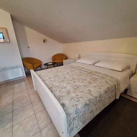 Guesthouse Baric Zadar Bagian luar foto